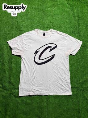 2026 Playoff Official Cleveland Cavaliers White Tee Men’s Size XL (Brand New)